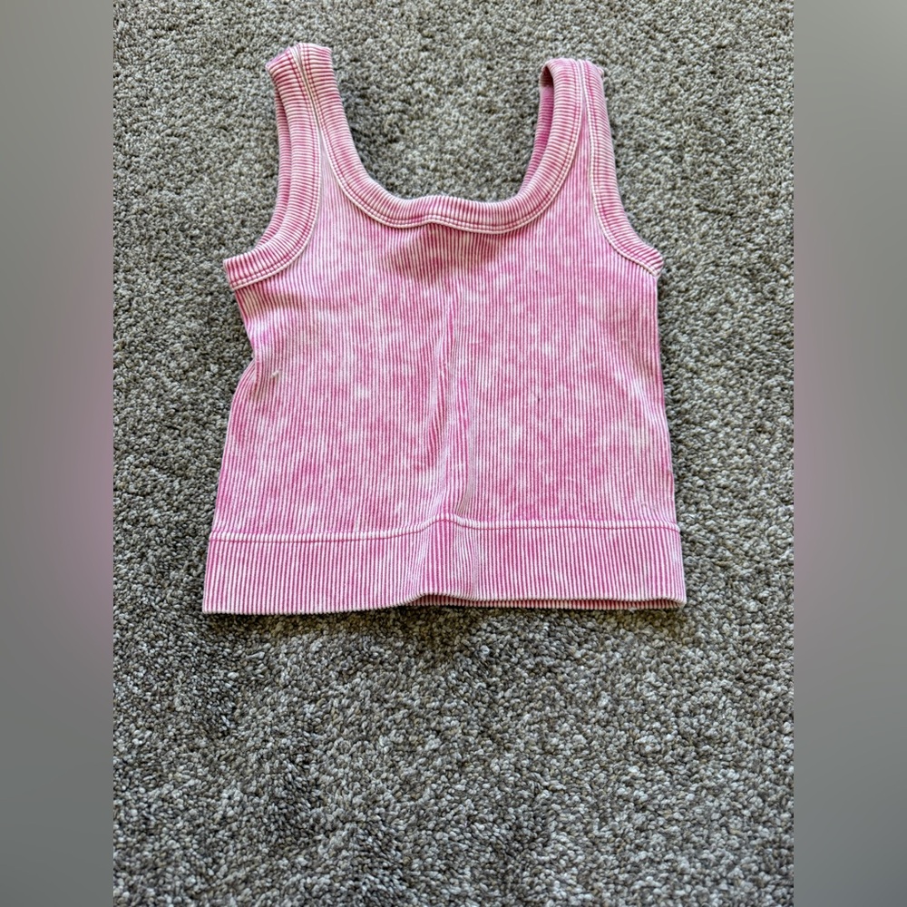 Zenana Outfitters Pink and White top
